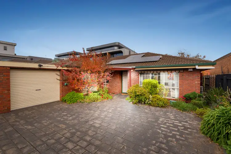 2/5 Dudley Street, Essendon North VIC 3041