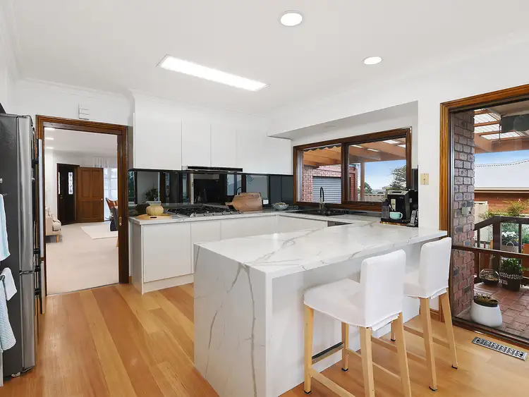 Fifth view of Homely house listing, 2 St Georges Court, Highton VIC 3216