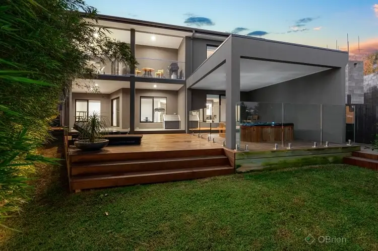 3 Eaglehawk Drive, Berwick VIC 3806