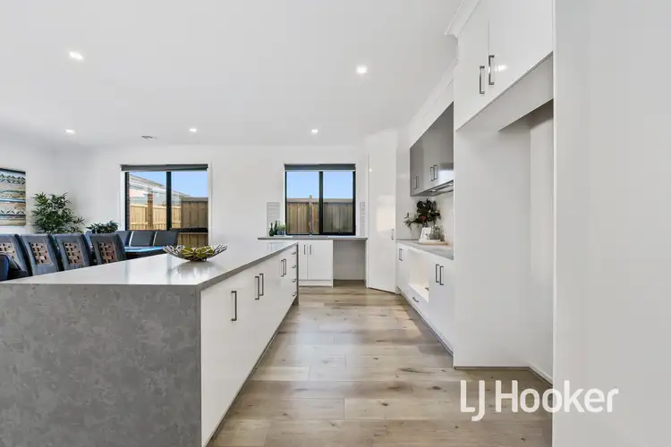 Fifth view of Homely house listing, 21 Abayo Crescent, Cranbourne South VIC 3977