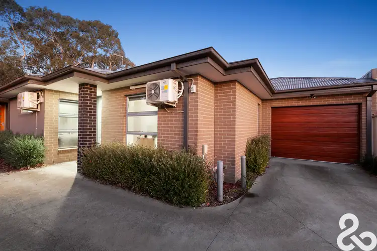 2/82 Mill Park Drive, Mill Park VIC 3082
