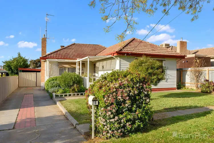 28 Bray Street, Long Gully VIC 3550