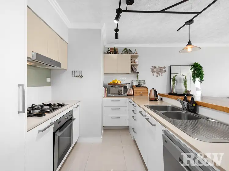 136/803 Stanley Street, Woolloongabba QLD 4102