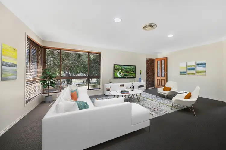 45 Vaucluse Crescent, Petrie QLD 4502