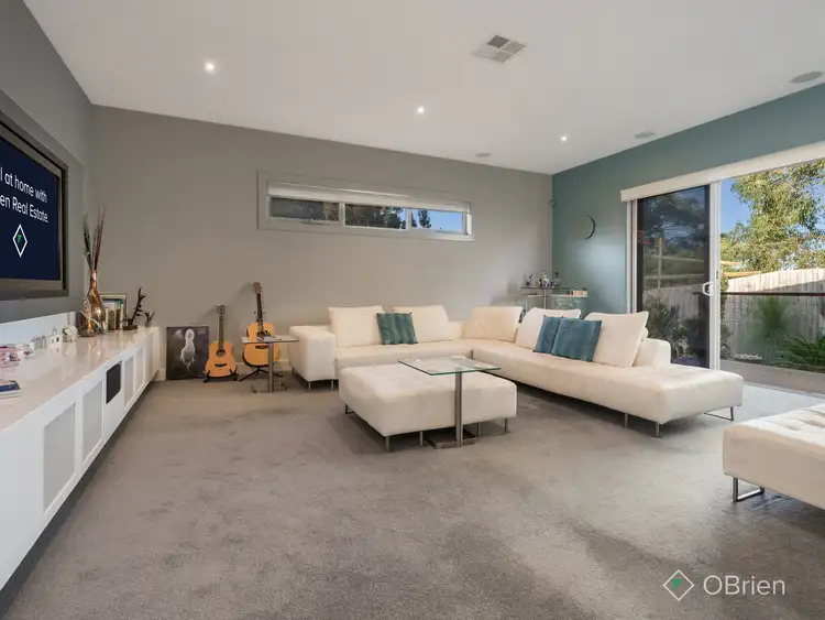 Sixth view of Homely house listing, 10 Kooluna Court, Frankston VIC 3199