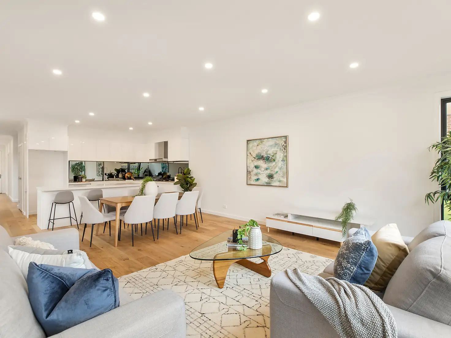 Main view of Homely townhouse listing, 1/25 Dixon Grove, Blackburn VIC 3130