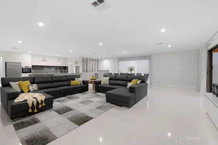 Fifth view of Homely house listing, 38 Oakview Boulevard, Narre Warren North VIC 3804