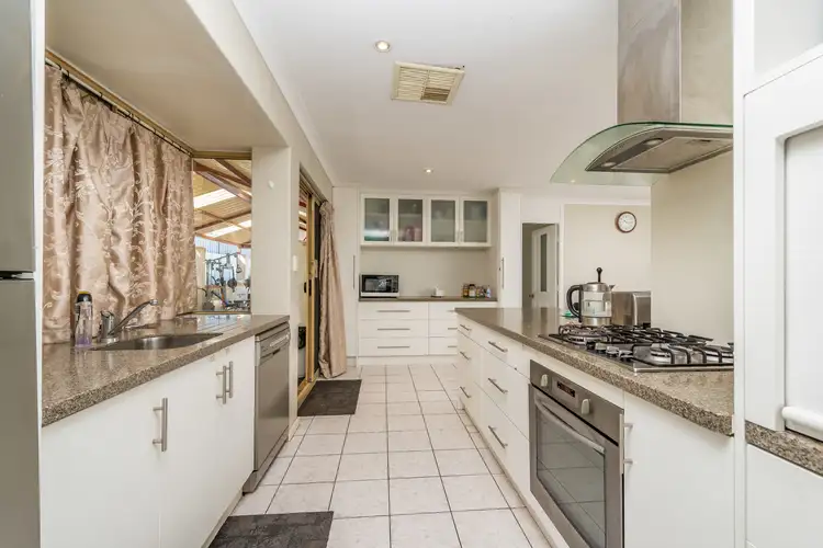 20 Harrier Way, Beldon WA 6027