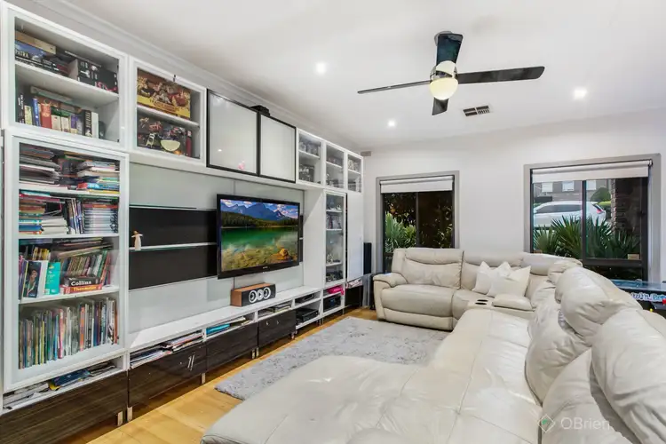 Fourth view of Homely house listing, 4 Simmonds Place, Endeavour Hills VIC 3802