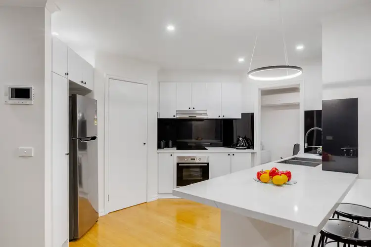 Fourth view of Homely house listing, 6 Sylvia Close, Hillside VIC 3037