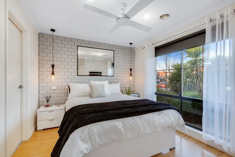 Fifth view of Homely house listing, 6 Sylvia Close, Hillside VIC 3037