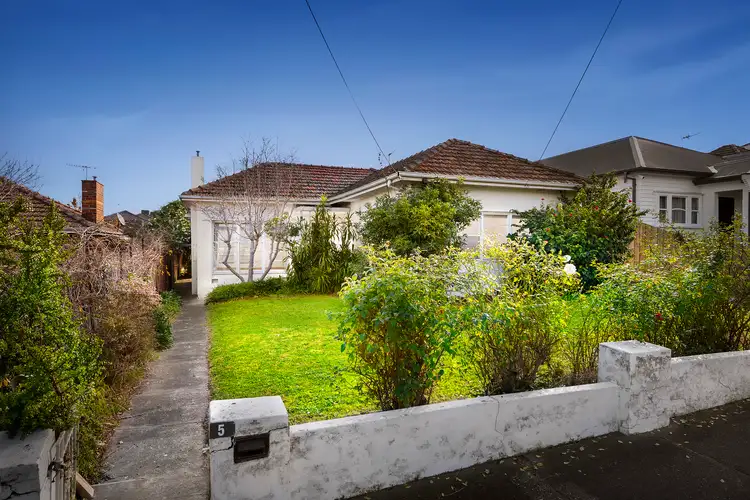 5 Balmoral Avenue, Pascoe Vale South VIC 3044