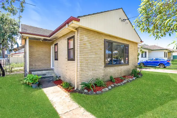 19 Thompson Avenue, St Marys NSW 2760