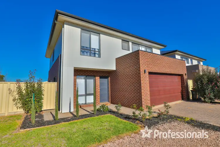 Main view of Homely townhouse listing, 2/9 Toorak Drive, Irymple VIC 3498