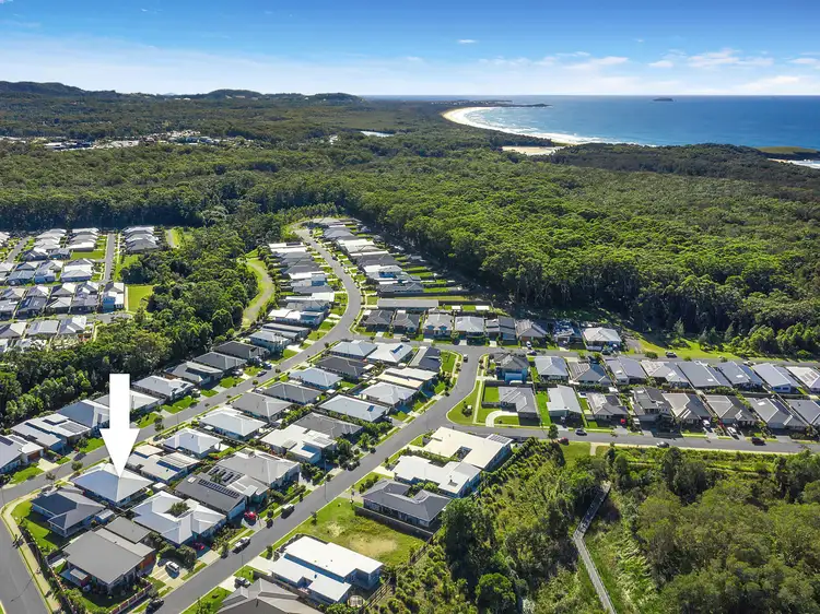 4 Watergum Close, Sapphire Beach NSW 2450