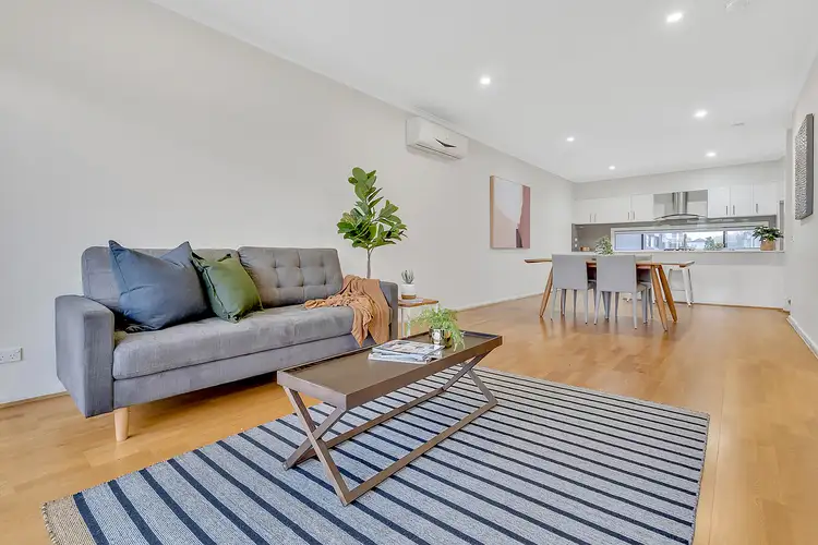 Sixth view of Homely house listing, 28 Alexander Circuit, Craigieburn VIC 3064