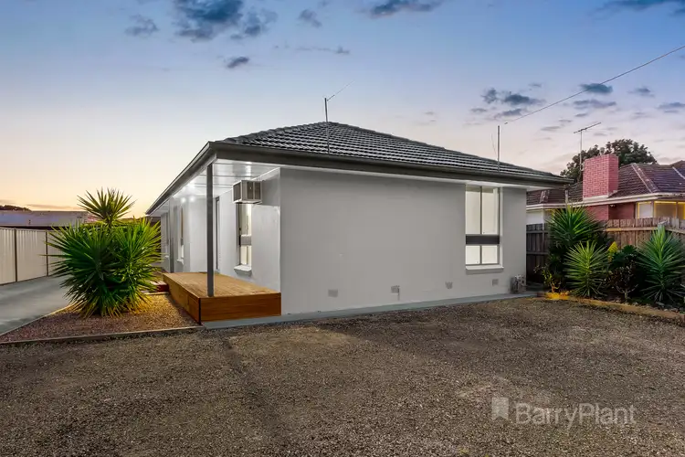 1/13 Cowper Avenue, St Albans VIC 3021