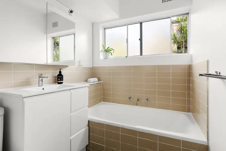 Fourth view of Homely unit listing, 2/27 Campbell Parade, Manly Vale NSW 2093