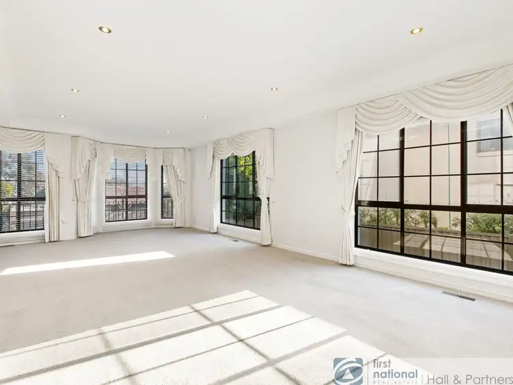 Fifth view of Homely house listing, 2 Gray Close, Endeavour Hills VIC 3802