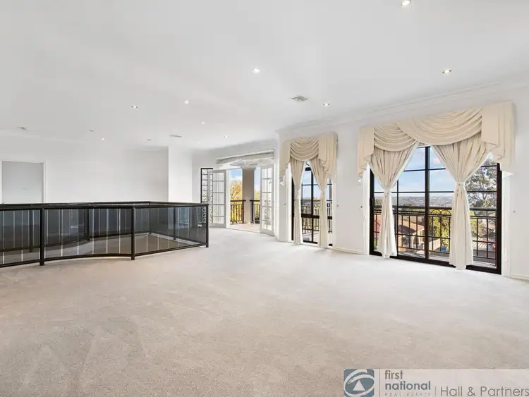 Sixth view of Homely house listing, 2 Gray Close, Endeavour Hills VIC 3802