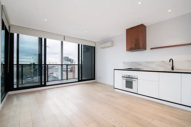 212/276 Neerim Road, Carnegie VIC 3163