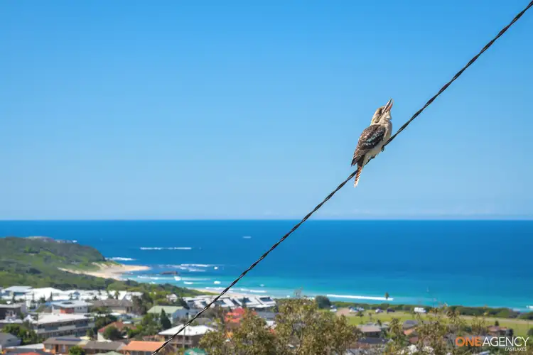 11 Scenic Drive, Caves Beach NSW 2281