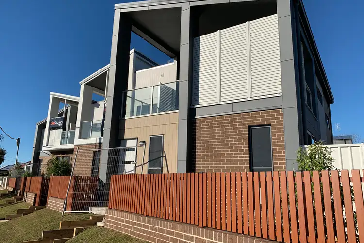 6/11A Dickinson Street, Charlestown NSW 2290