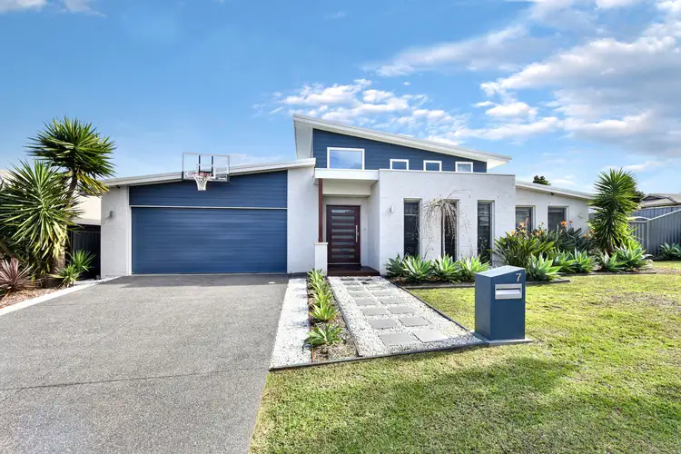 7 Wattlebird Avenue, Cooranbong NSW 2265