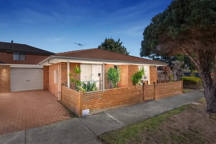 2/20 Frost Drive, Delahey VIC 3037