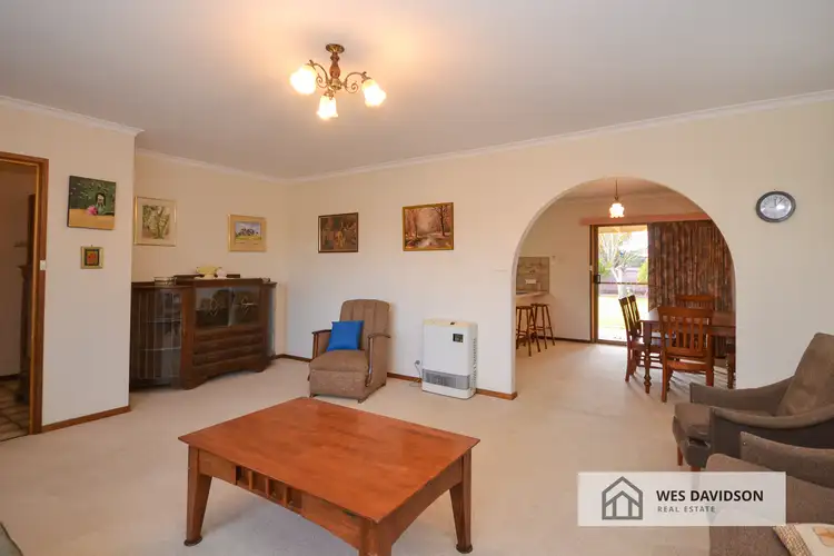 Fifth view of Homely house listing, 15 Mintern Crescent, Horsham VIC 3400