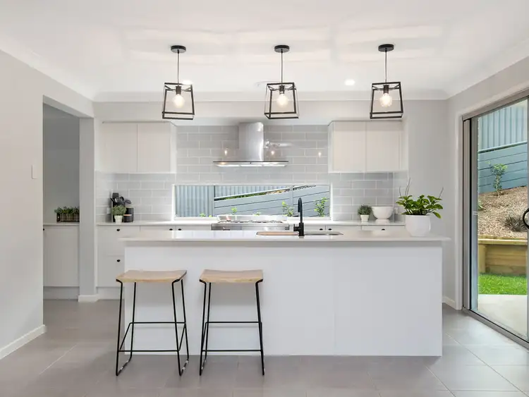 8 Farrelly Avenue, Cumbalum NSW 2478