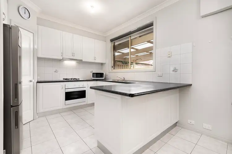 2/5 Gunyah Mews, St Albans VIC 3021
