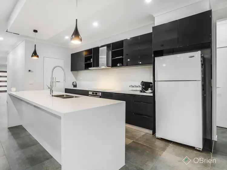 Fifth view of Homely house listing, 6 Wren Parade, Fraser Rise VIC 3336