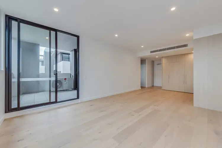 4.301/18 Hannah Street