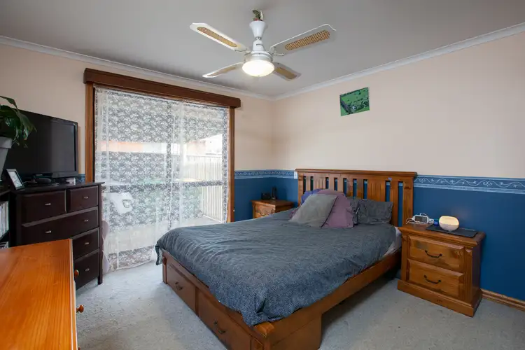 Sixth view of Homely house listing, 2 Sonia Court, Wodonga VIC 3690