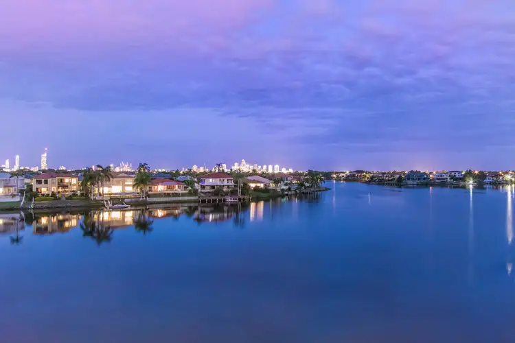 25 Istana View, Clear Island Waters QLD 4226