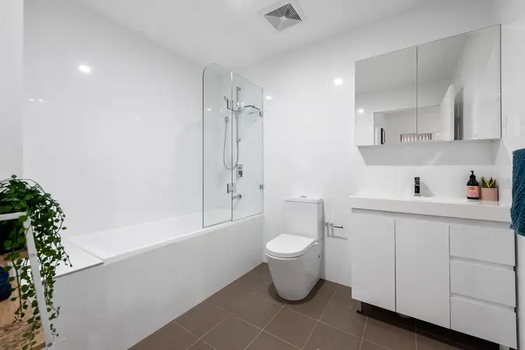 Sixth view of Homely apartment listing, 2/325-331 Peats Ferry Road, Asquith NSW 2077