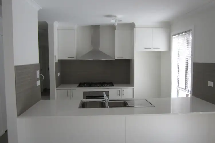 Fifth view of Homely townhouse listing, 2/23-25 Wood Street, Long Gully VIC 3550