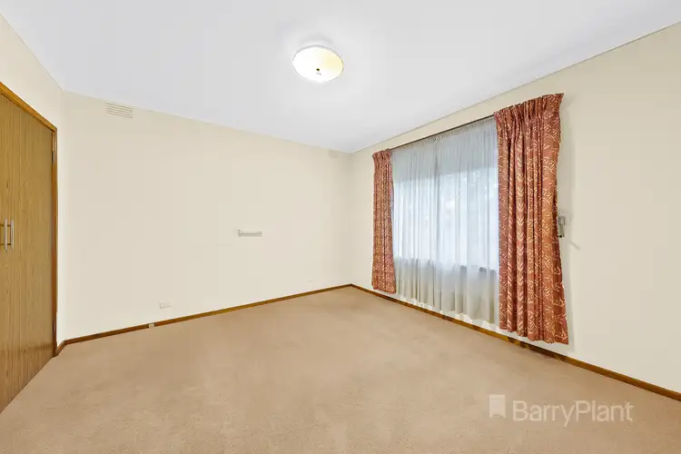 Fourth view of Homely house listing, 5 Lyndford Court, St Albans VIC 3021
