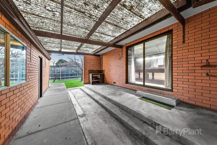Seventh view of Homely house listing, 5 Lyndford Court, St Albans VIC 3021