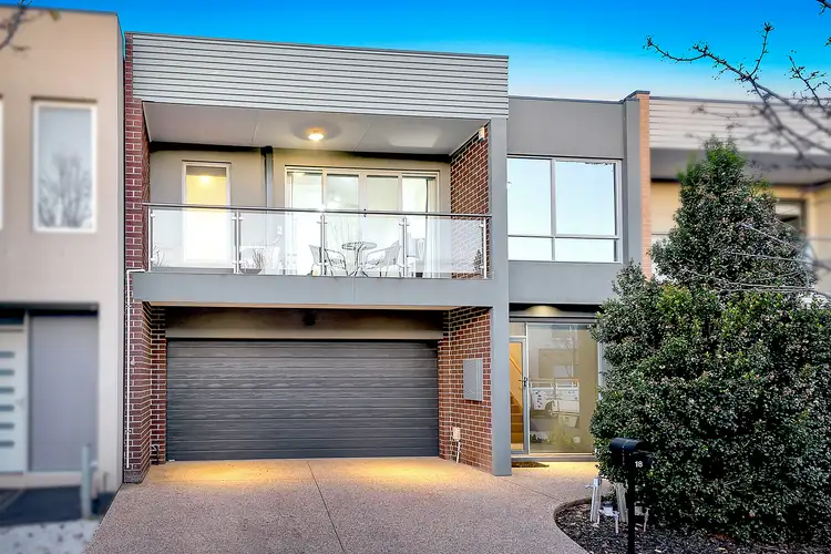 18 Brunswick Crescent, Craigieburn VIC 3064