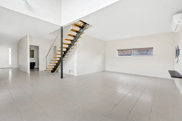 Fifth view of Homely house listing, 6 Thirlestane Place, Craigieburn VIC 3064