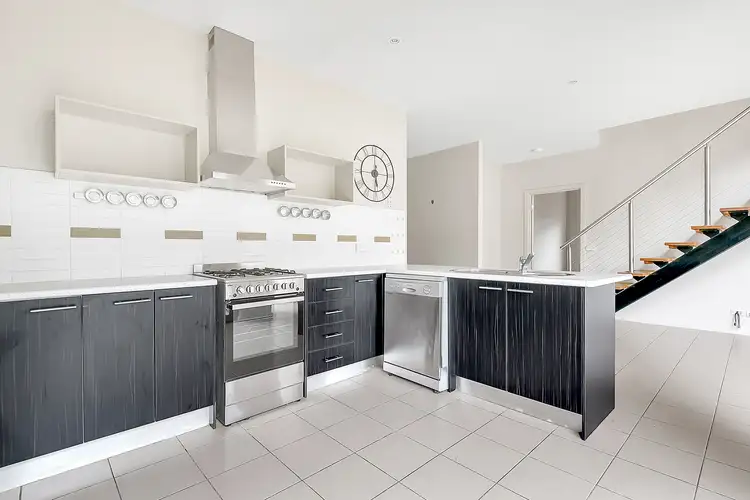 Sixth view of Homely house listing, 6 Thirlestane Place, Craigieburn VIC 3064