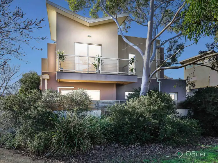 2 Cranwell Square, Caroline Springs VIC 3023