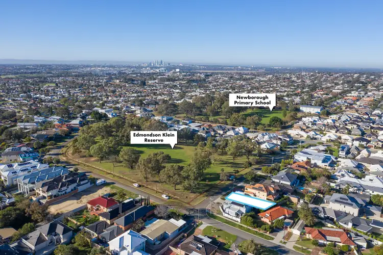 1B Clubb Street, Karrinyup WA 6018