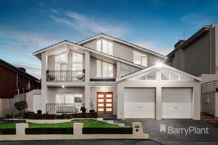 19 Nairne Terrace, Greensborough VIC 3088
