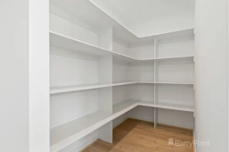 Fifth view of Homely house listing, 8 Heroic Street, Drouin VIC 3818