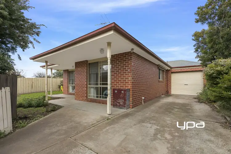 2/21 Dobell Avenue, Sunbury VIC 3429
