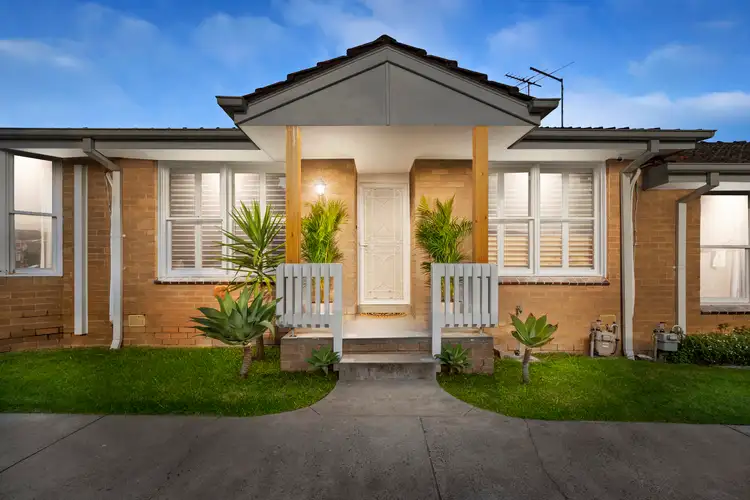 Main view of Homely unit listing, 2/50 Wilsons Road, Mornington VIC 3931
