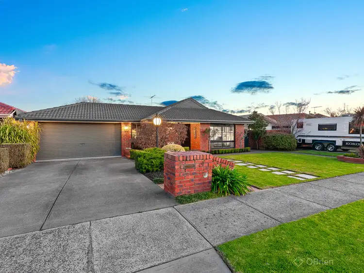 4 Greenacre Crescent, Narre Warren VIC 3805